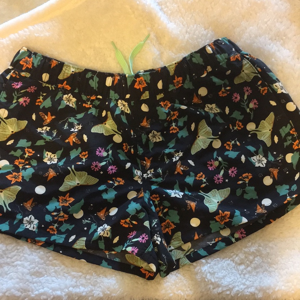 Patagonia barely baggie shorts